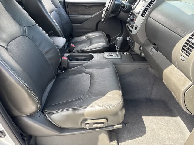 Used 2020 Nissan Frontier PRO-4X w/ Pro-4x Utility Package AWD/4WD image 25