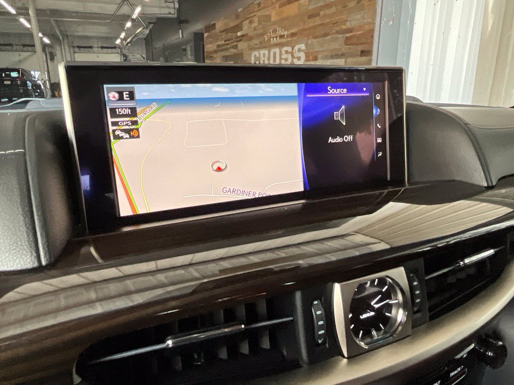 Used 2019 Lexus LX 570 4WD w/ Luxury Package image 29