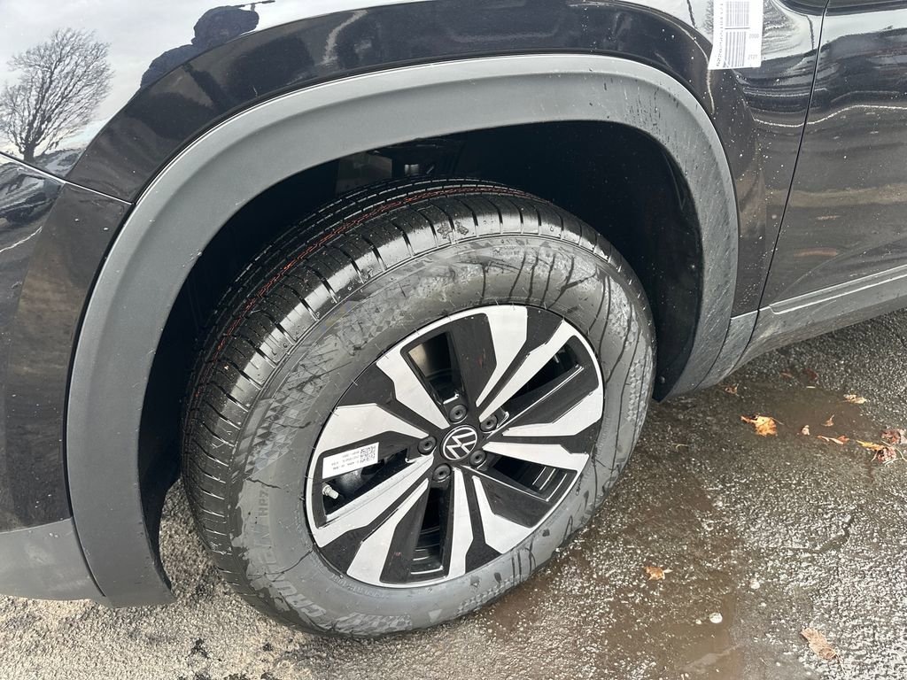 New 2026 Volkswagen Atlas SE image 2
