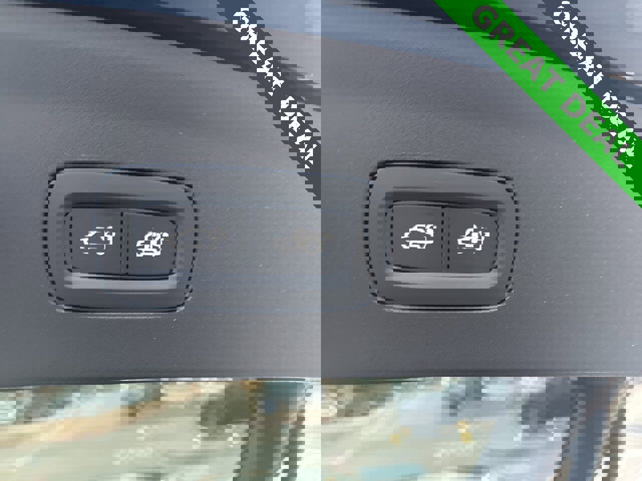 Used 2022 Polestar Polestar 2 w/ Performance Package image 24