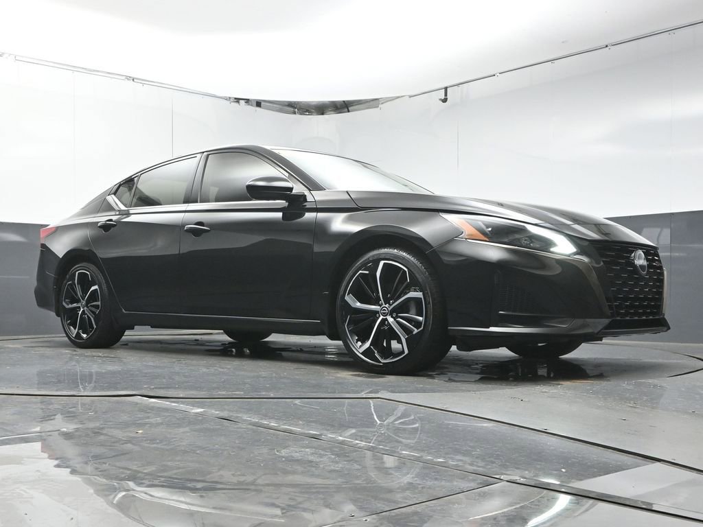 Used 2023 Nissan Altima 2.5 SR image 37