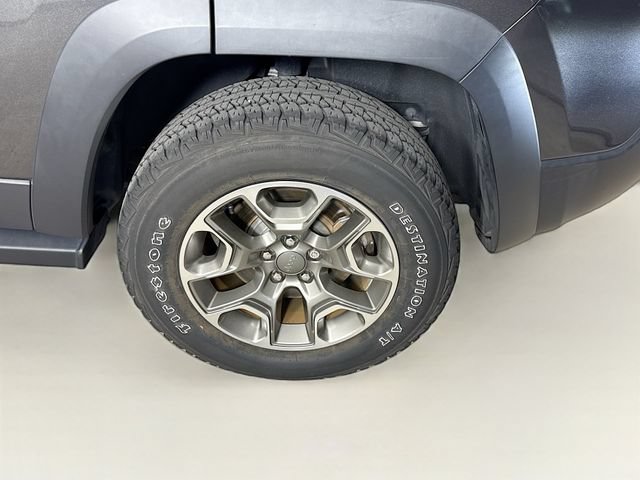 Used 2022 Jeep Cherokee Trailhawk AWD/4WD image 33