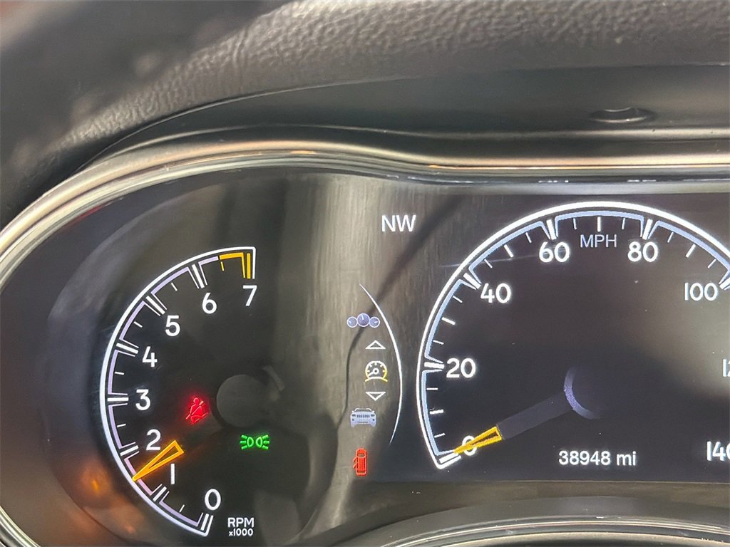 Used 2021 Jeep Grand Cherokee Altitude image 12