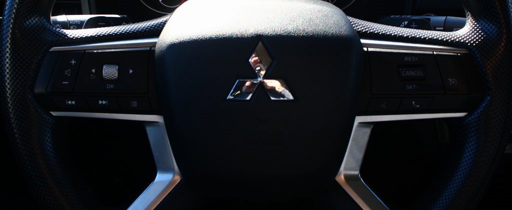 Used 2024 Mitsubishi Outlander ES image 13