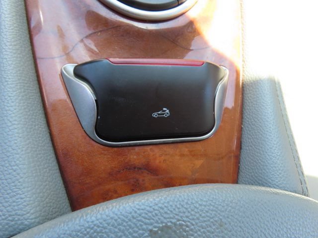Used 2006 Mercedes-Benz SL 500 image 25
