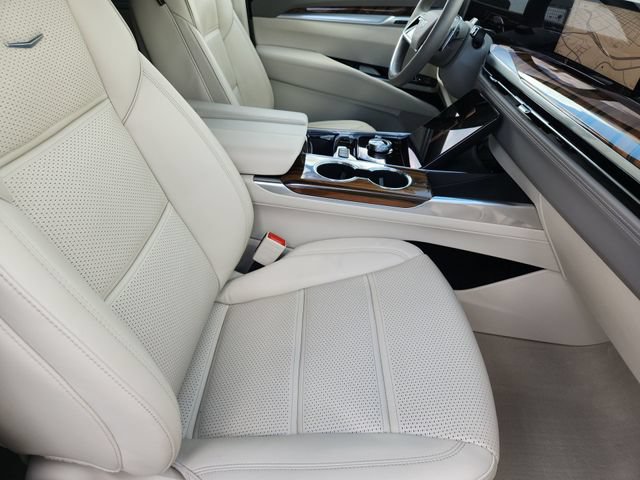 Used 2025 Cadillac Escalade ESV Sport Platinum AWD/4WD image 22