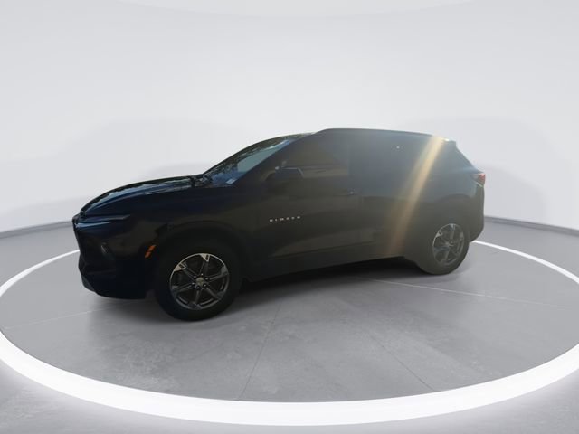 Used 2024 Chevrolet Blazer LT w/ Convenience Package FWD image 4