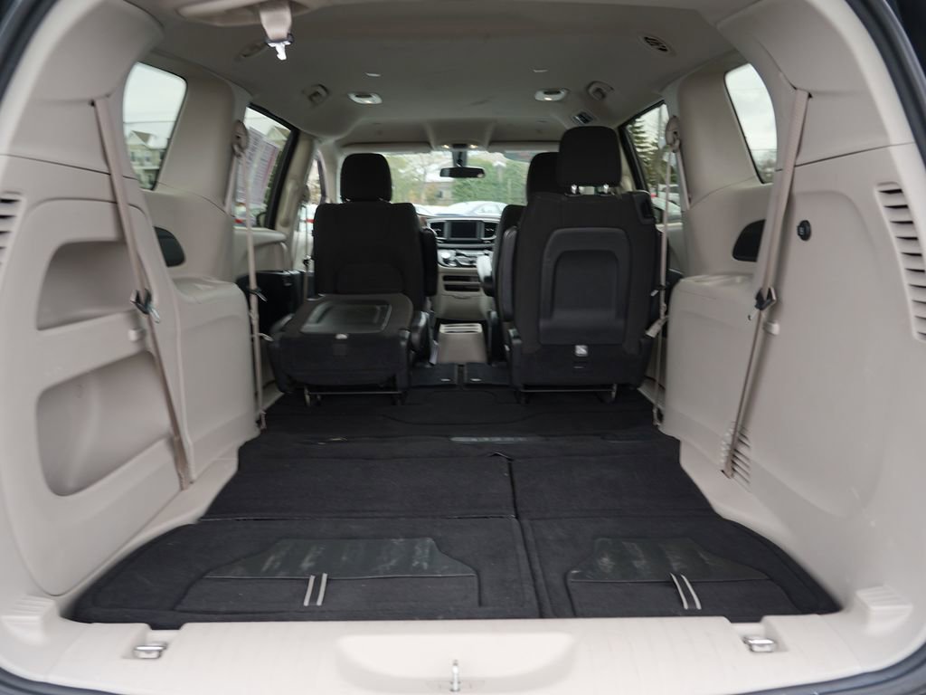 Used 2020 Chrysler Voyager LX FWD image 25