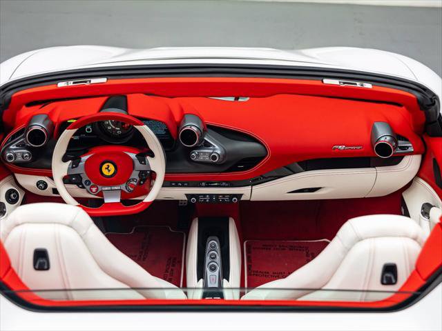 Used 2022 Ferrari F8 Tributo RWD image 33