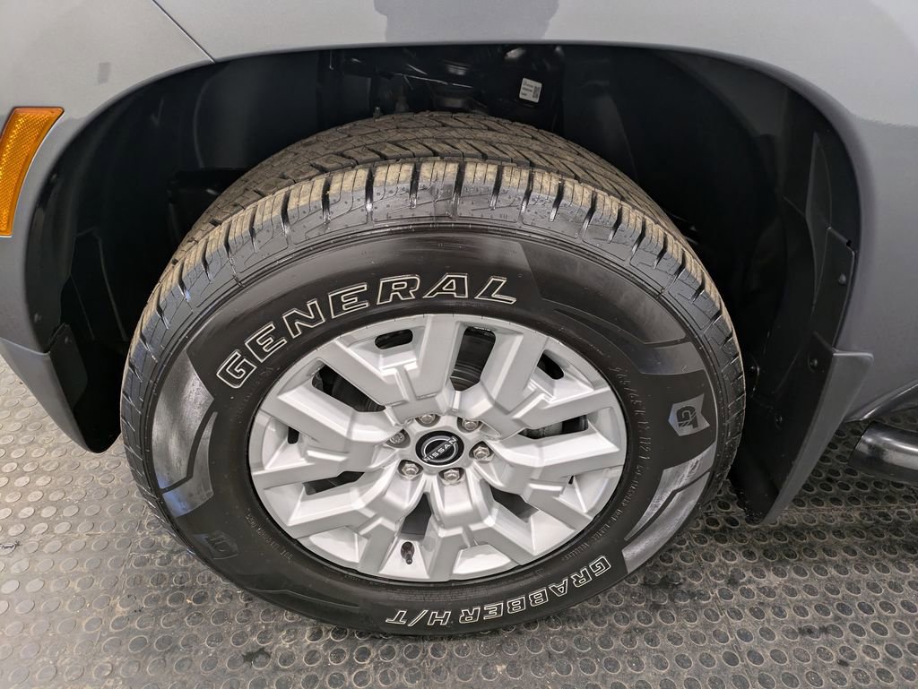Used 2022 Nissan Frontier SV w/ Technology Package AWD/4WD image 7