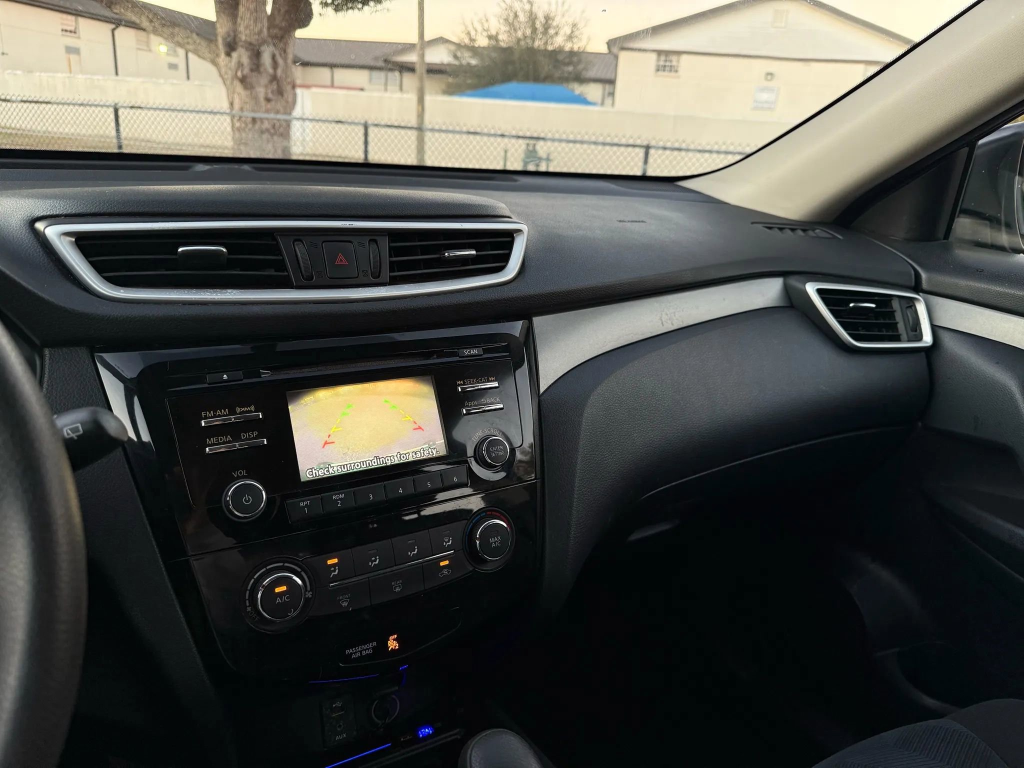 Used 2016 Nissan Rogue S image 15