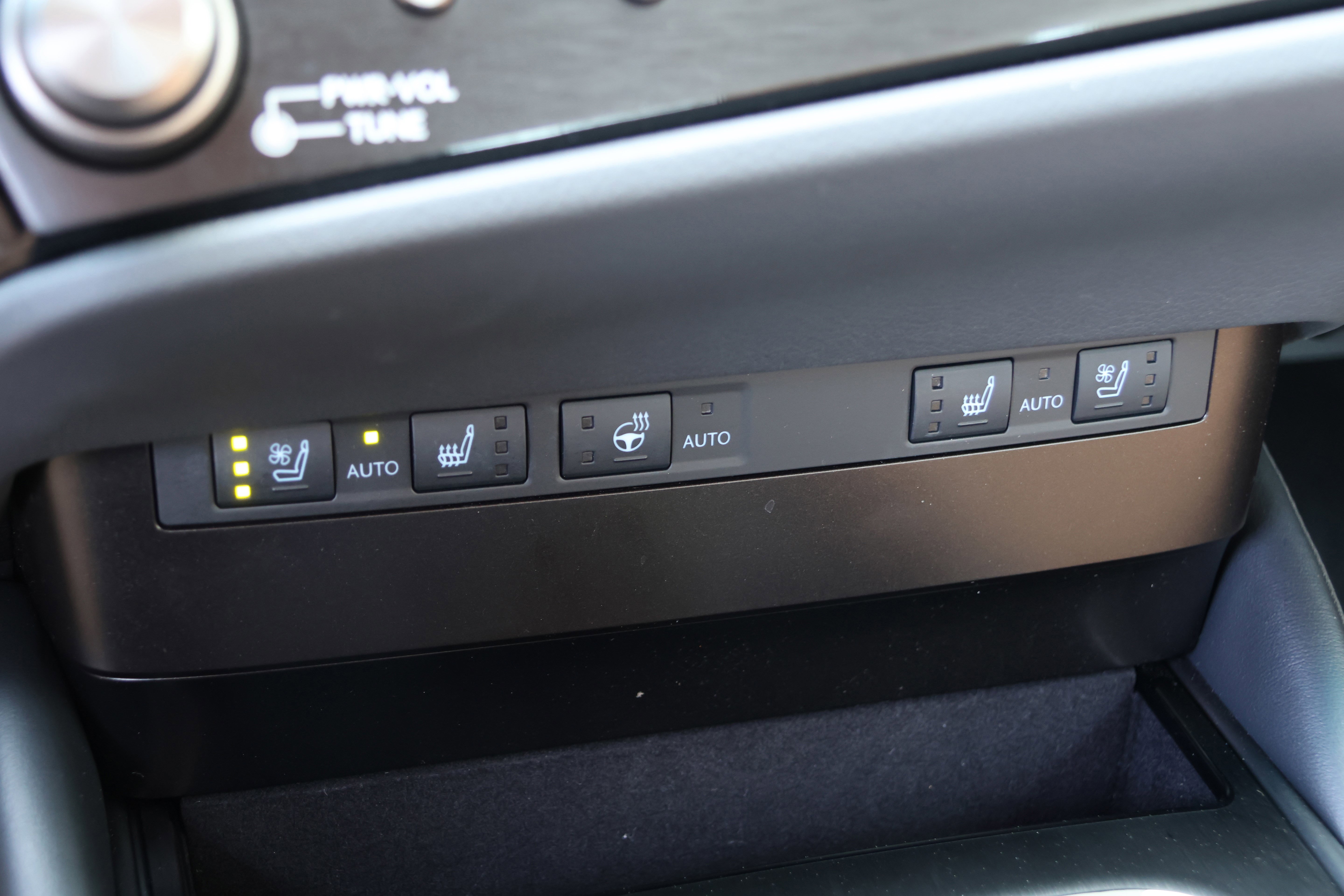 Certified 2025 Lexus ES 350 w/ Premium Package image 26