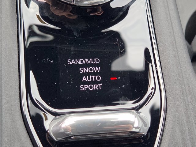 New 2026 Jeep Cherokee Laredo AWD/4WD image 11