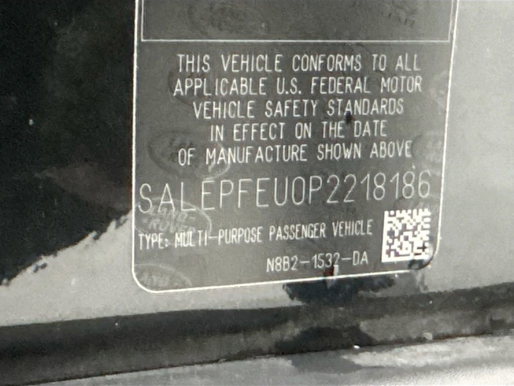 Used 2023 Land Rover Defender 130 SE image 31