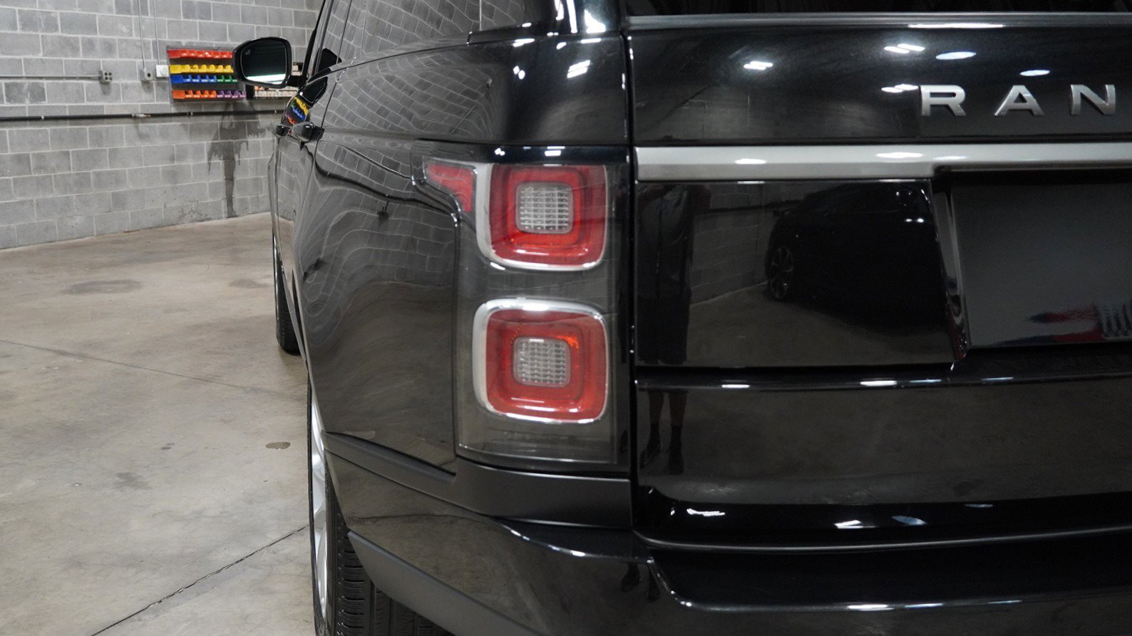 Used 2022 Land Rover Range Rover image 9