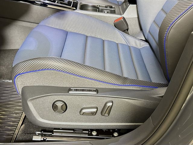 New 2026 Volkswagen Golf 2.0T image 17