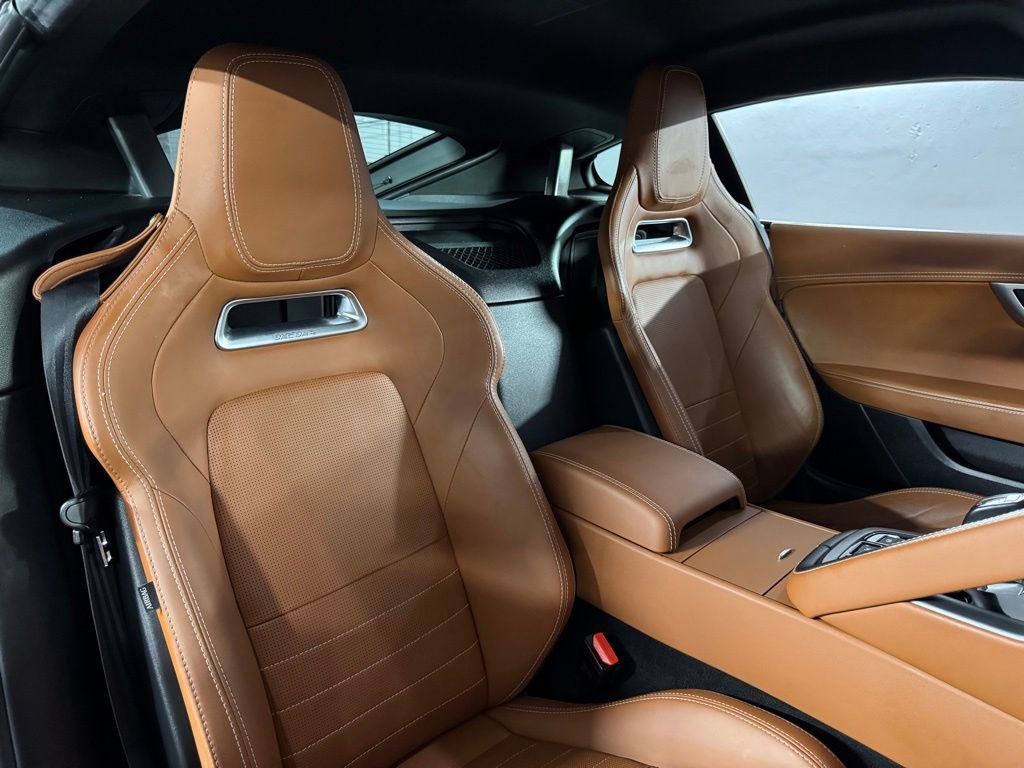 Used 2020 Jaguar F-TYPE R AWD/4WD image 38