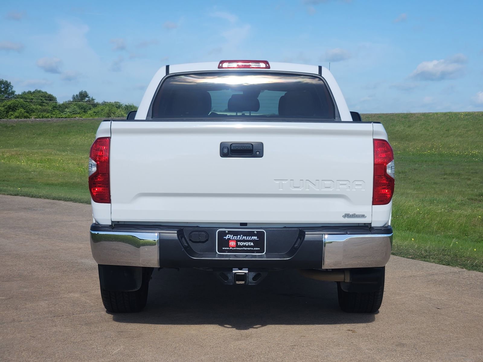Used 2019 Toyota Tundra SR5 w/ SR5 Upgrade Package RWD image 8
