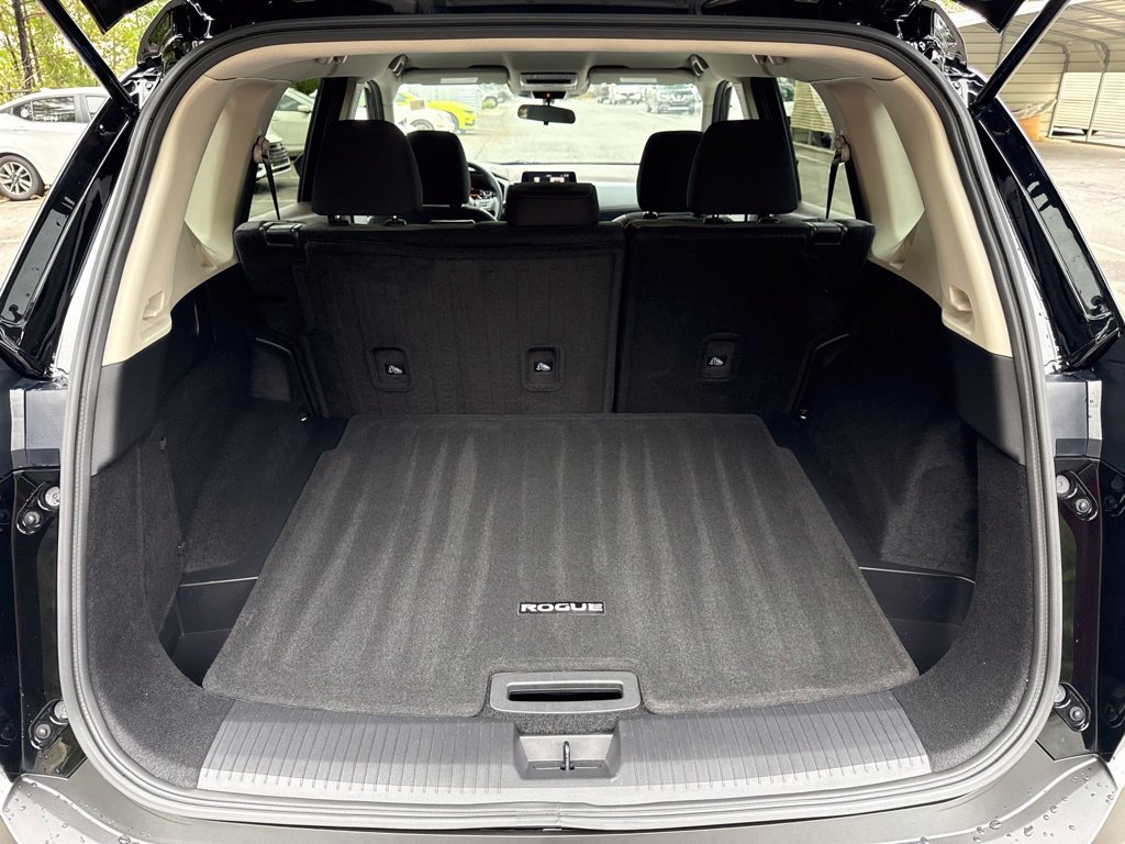 Used 2023 Nissan Rogue SV FWD image 30