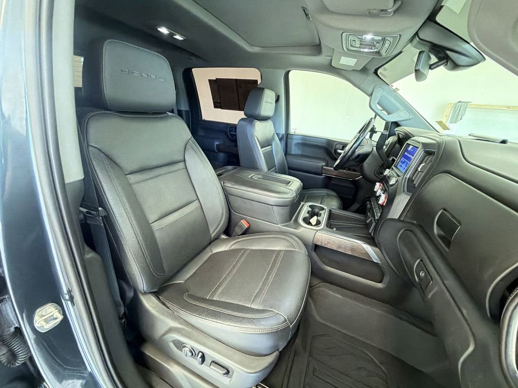 Used 2020 GMC Sierra 3500 Denali AWD/4WD image 29