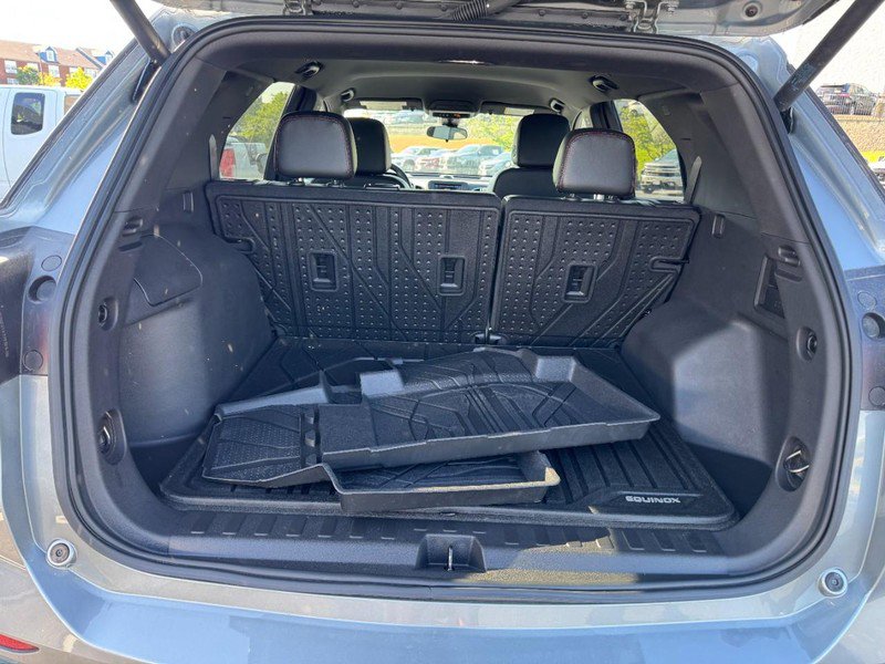 Used 2023 Chevrolet Equinox RS w/ LPO, Floor Liner Package FWD image 6