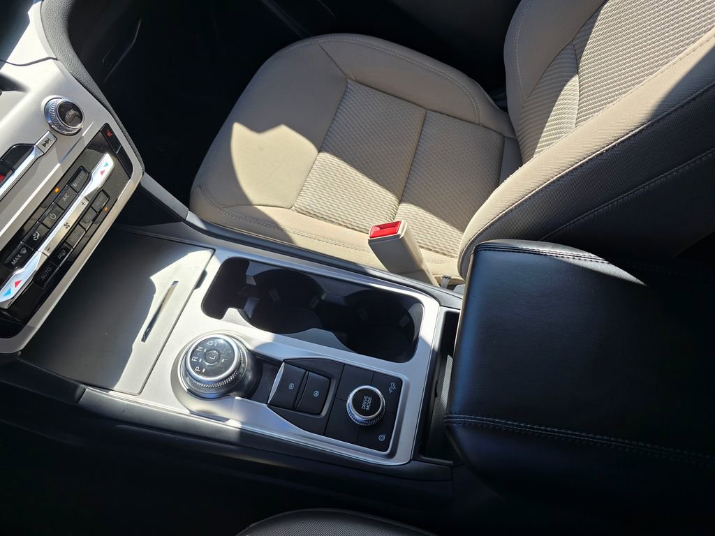 Used 2022 Ford Explorer XLT image 23