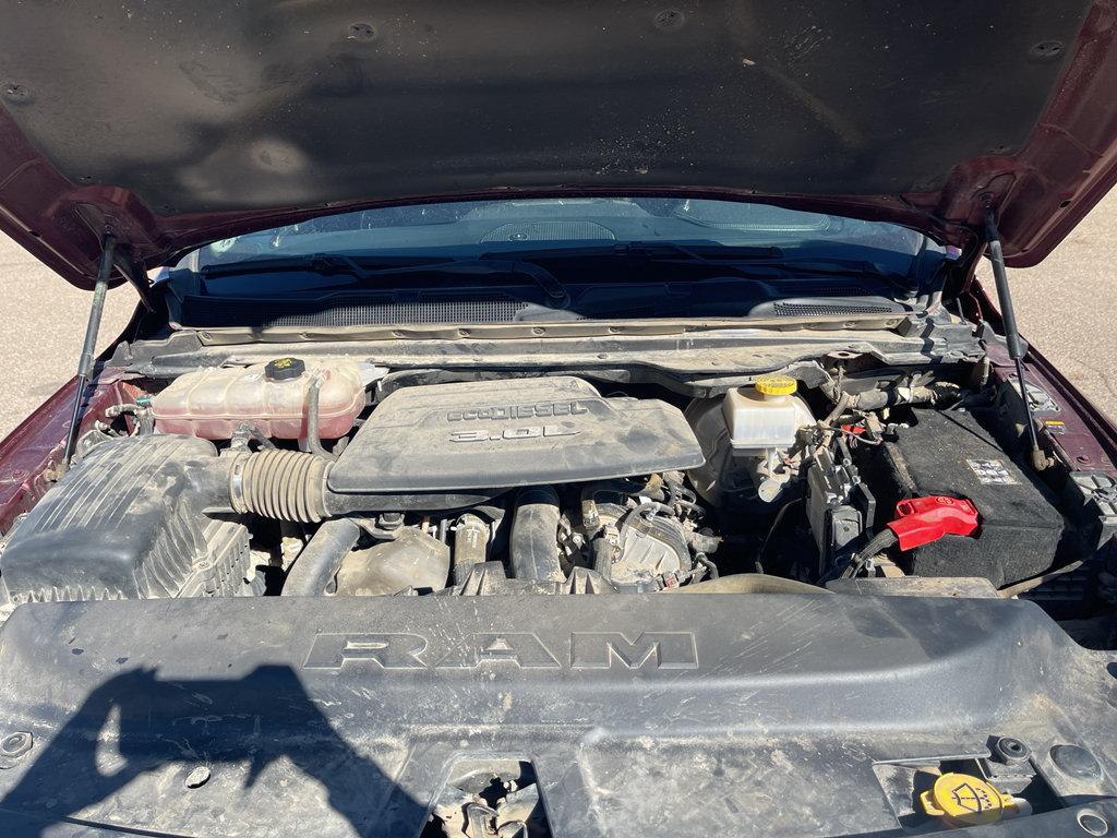 Used 2022 RAM 1500 Laramie AWD/4WD image 18