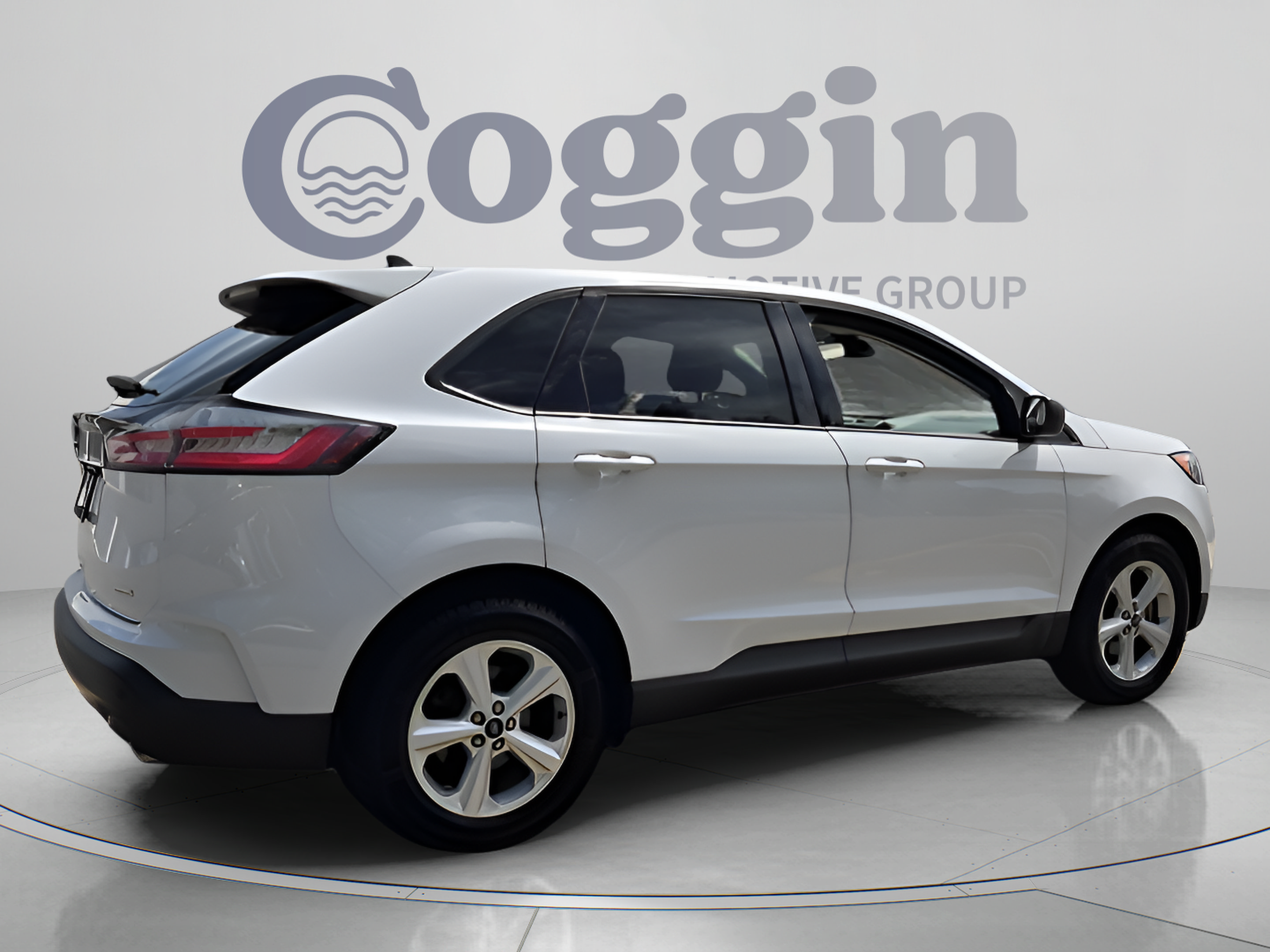 Used 2020 Ford Edge SE FWD image 5