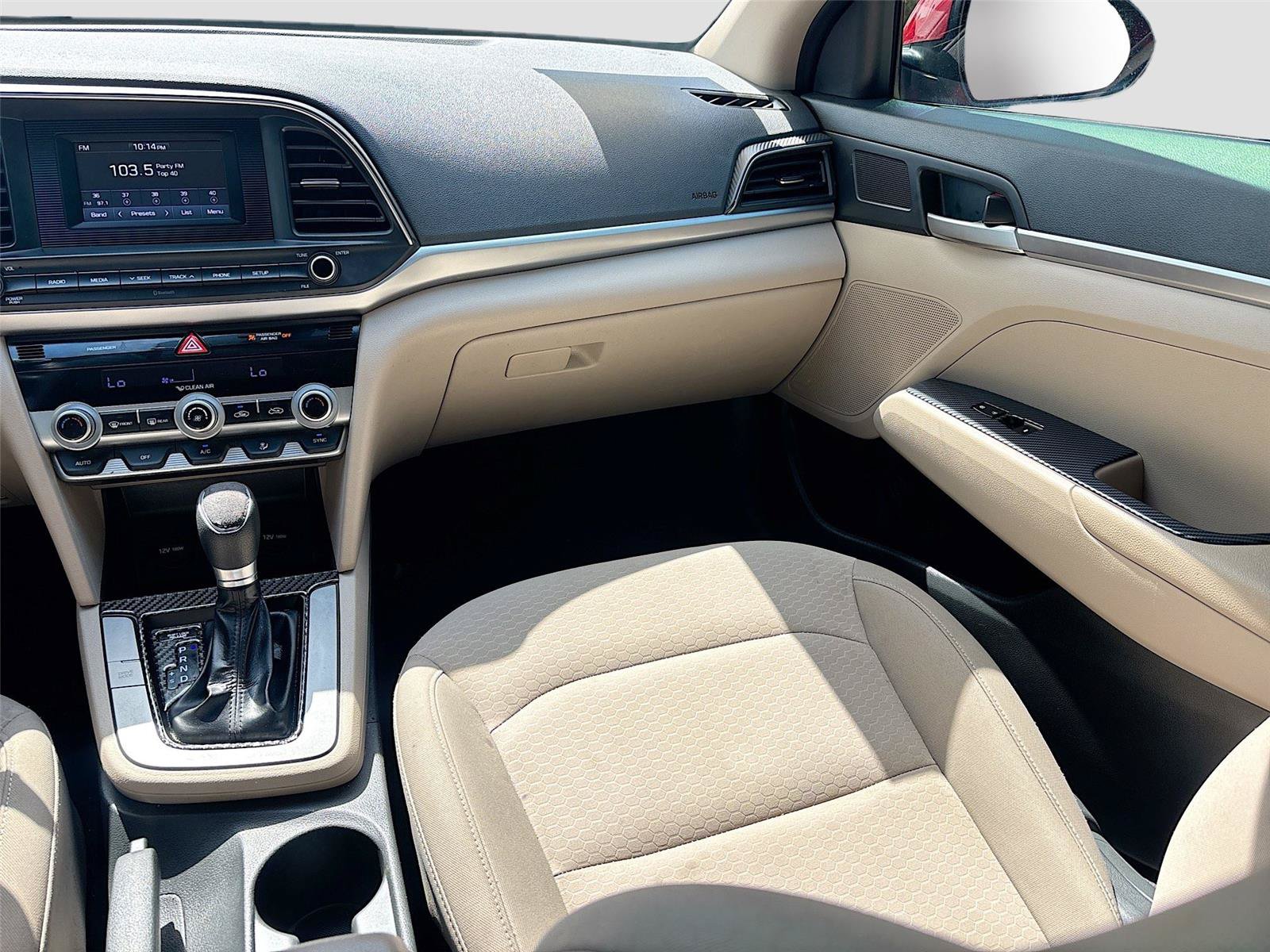 Used 2020 Hyundai Elantra SE FWD image 21