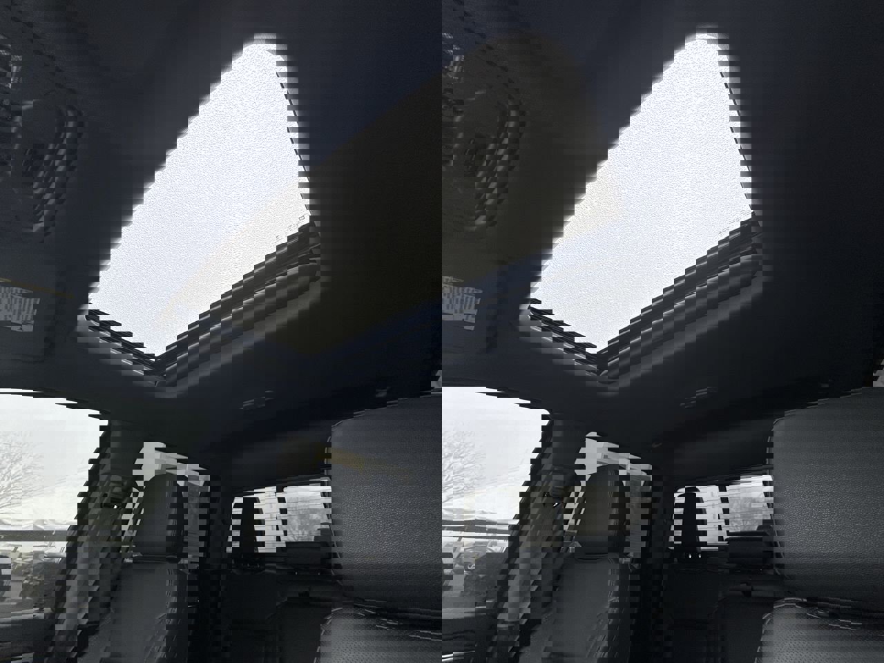 Used 2024 Chevrolet Silverado 1500 LTZ w/ LTZ Premium Package image 18