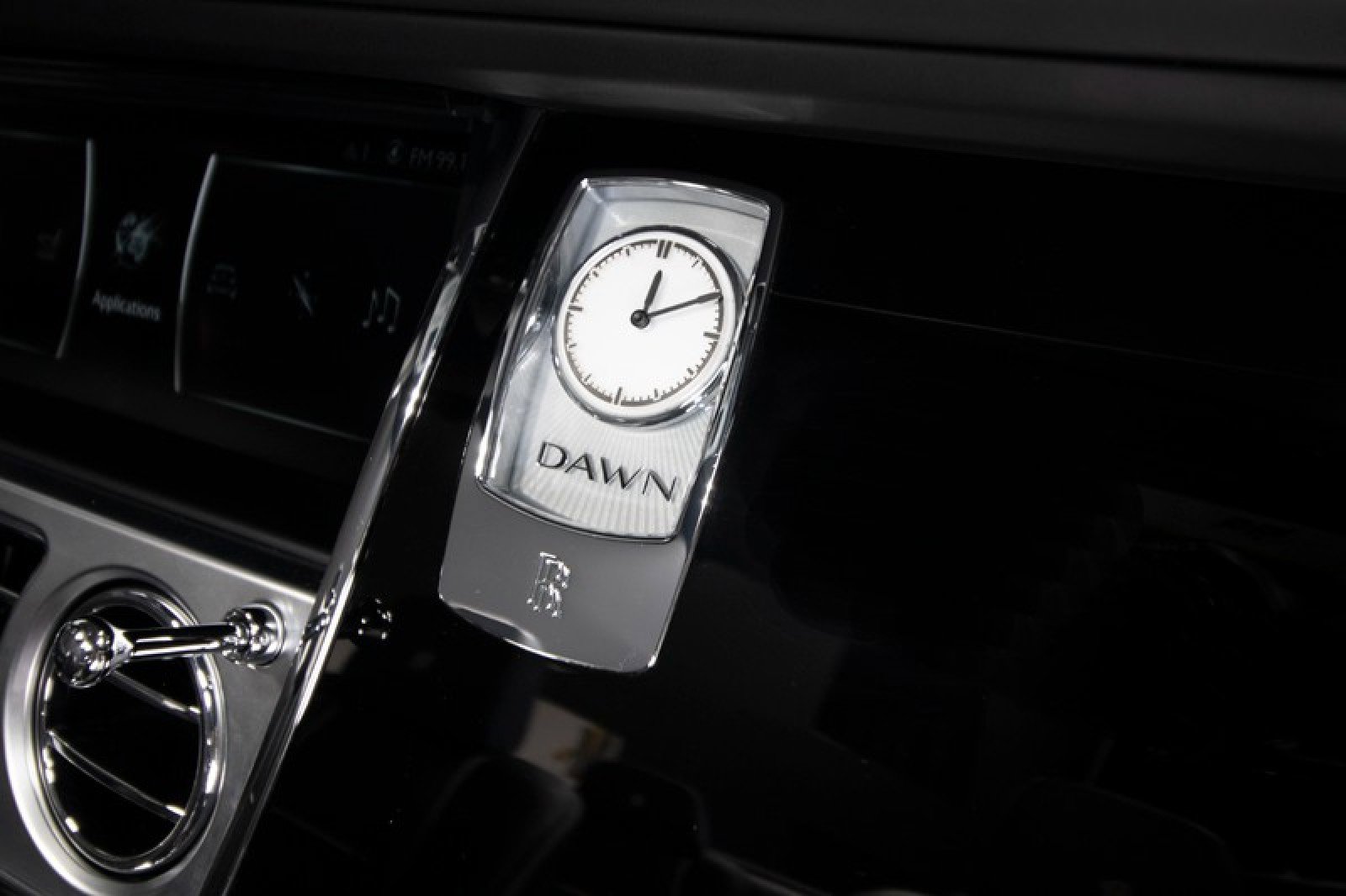 Used 2018 Rolls-Royce Dawn image 48