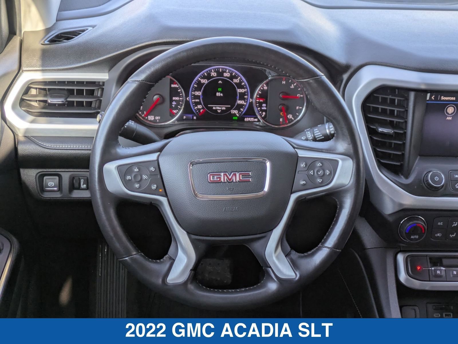 Used 2022 GMC Acadia SLT w/ Technology Package image 8