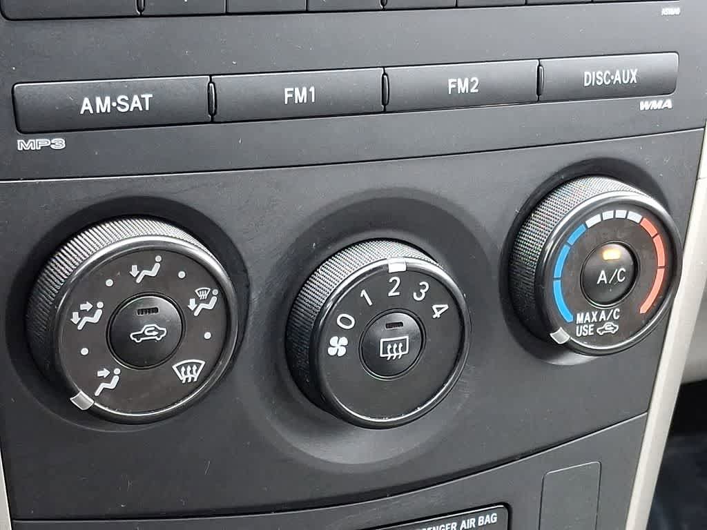 Used 2010 Toyota Corolla image 18