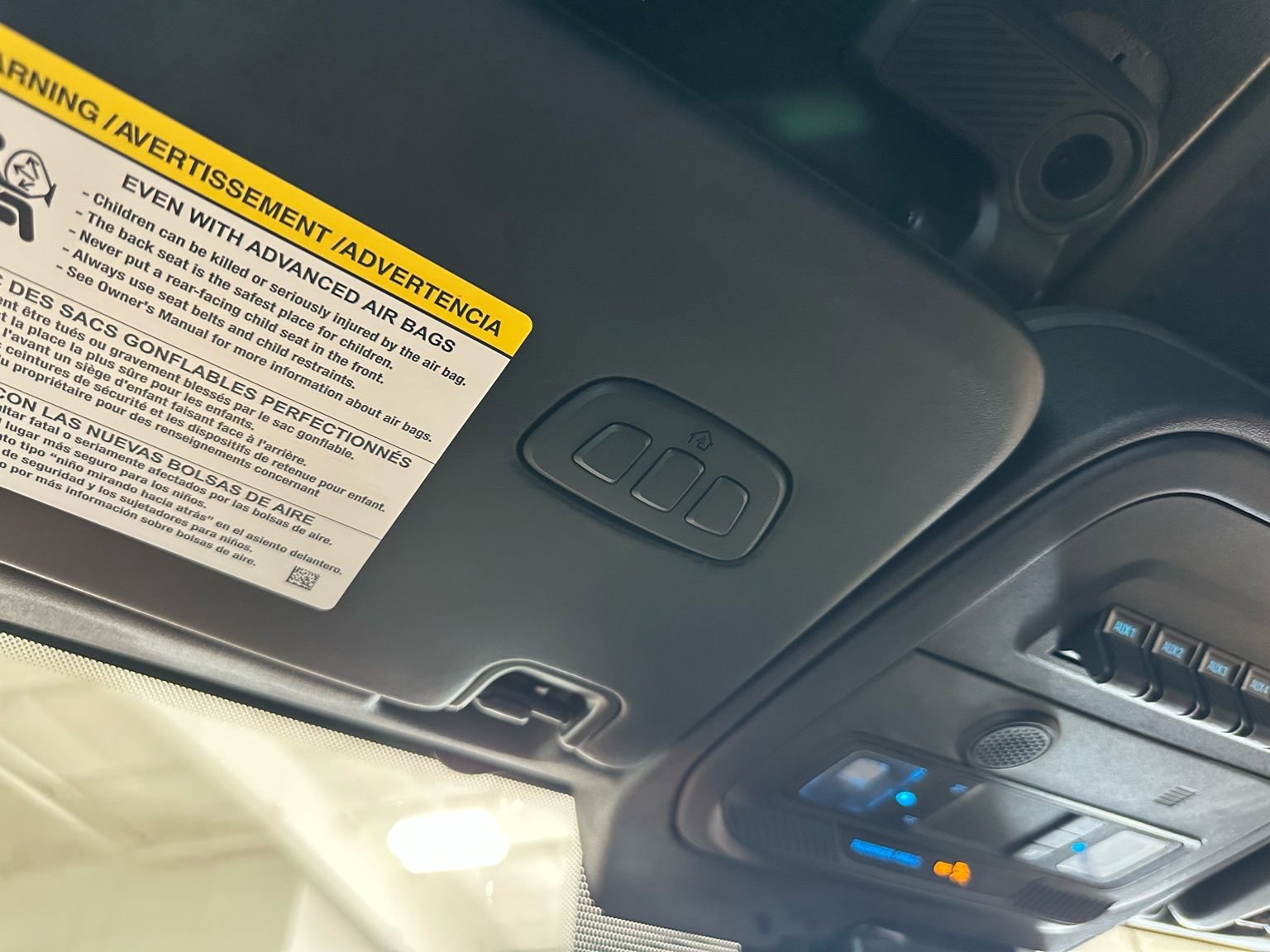 Used 2023 Ford Bronco Wildtrak image 32