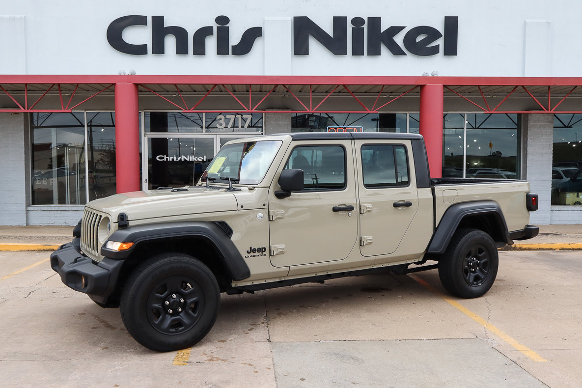 Used 2020 Jeep Gladiator Sport image 1