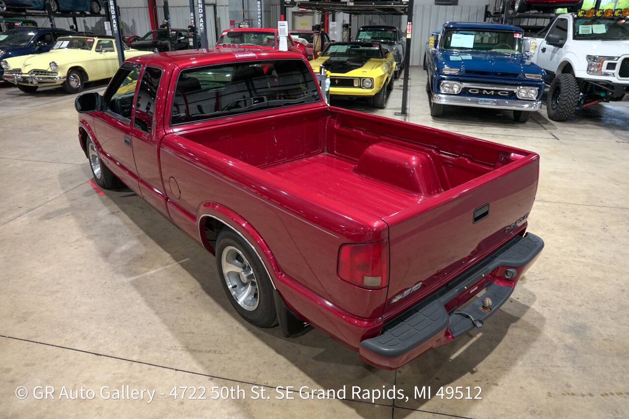 Used 2003 Chevrolet S10 Pickup LS RWD image 16