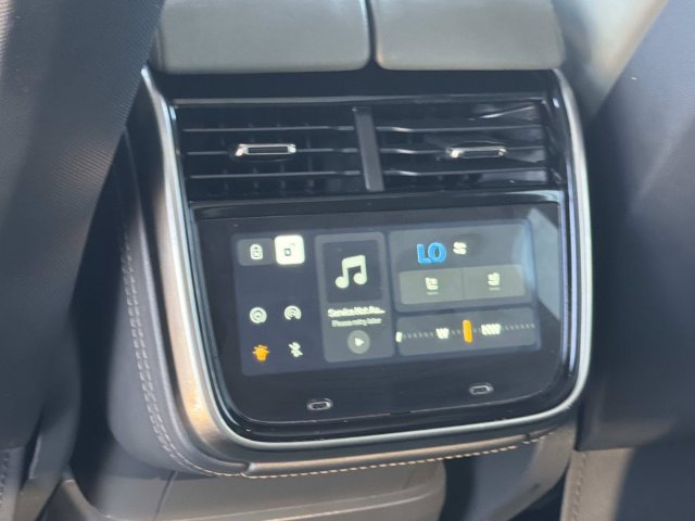 Used 2023 Rivian R1S Launch Edition Quad AWD/4WD image 25