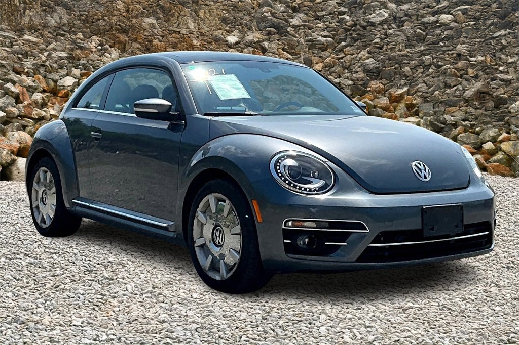 Used 2019 Volkswagen Beetle 2.0T SE image 9