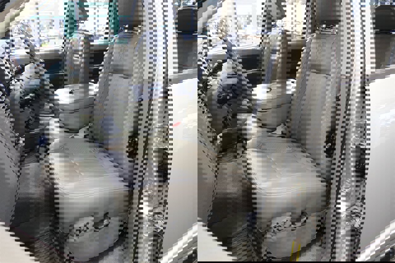 Used 2008 Dodge Ram 3500 Truck Laramie w/ Trailer Tow Group AWD/4WD image 16