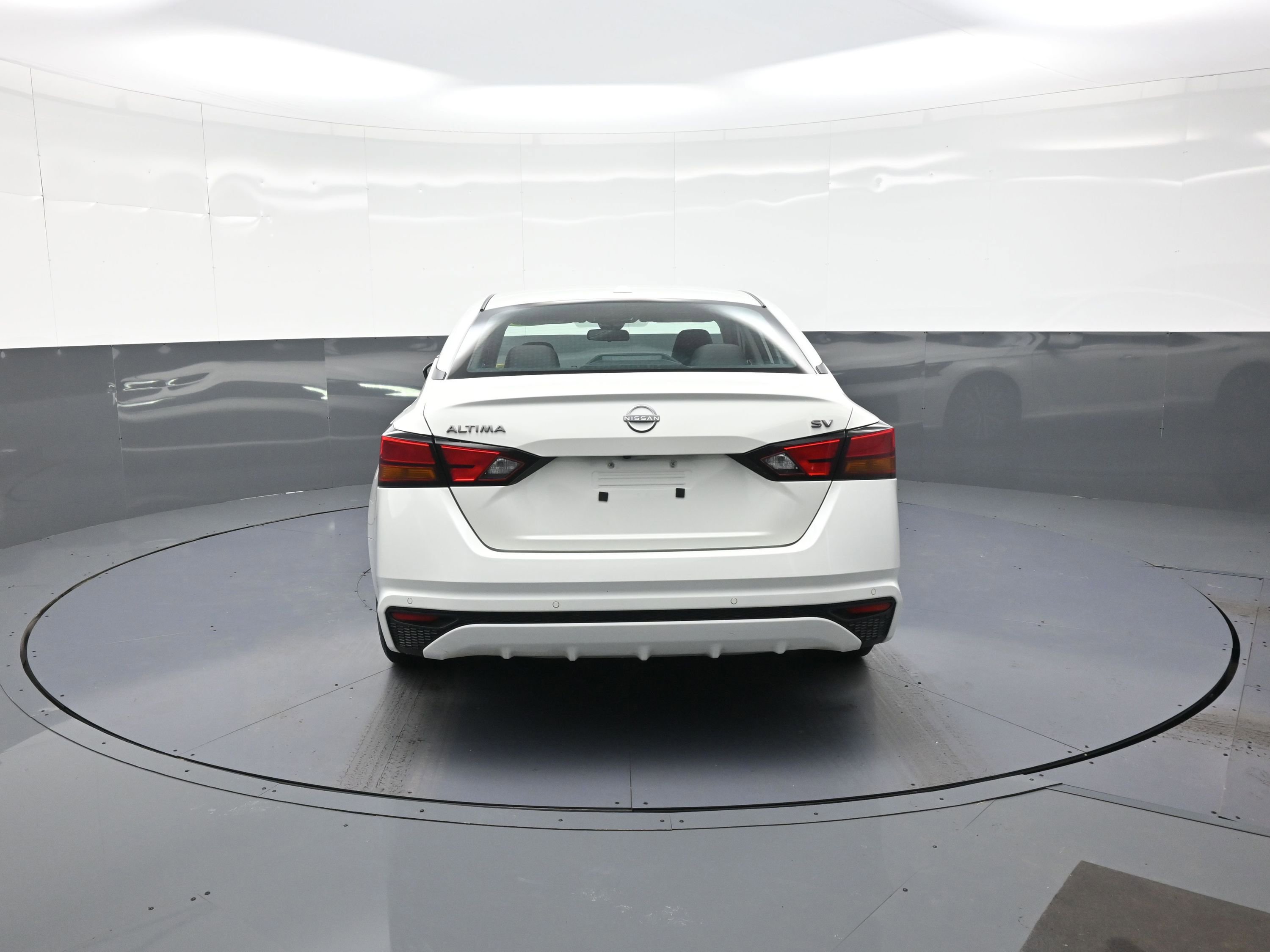Used 2023 Nissan Altima 2.5 SV image 4