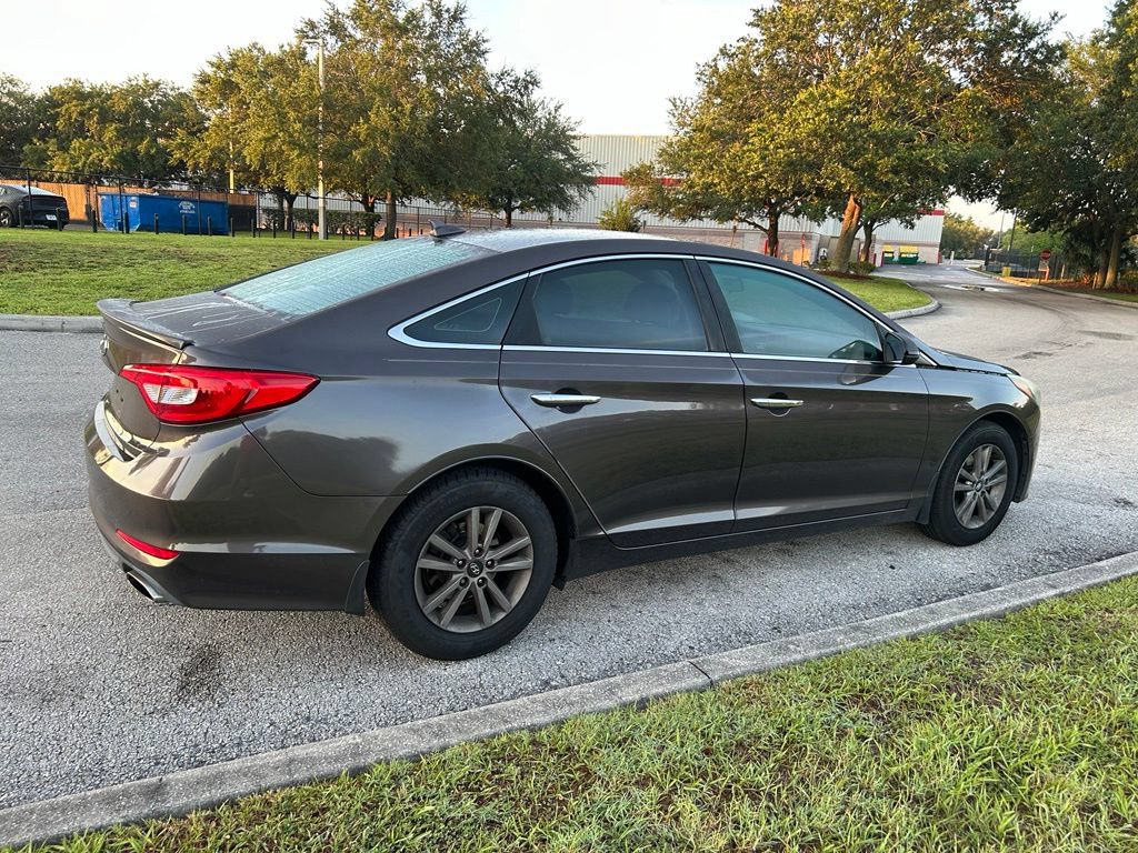 Used 2015 Hyundai Sonata SE FWD image 6