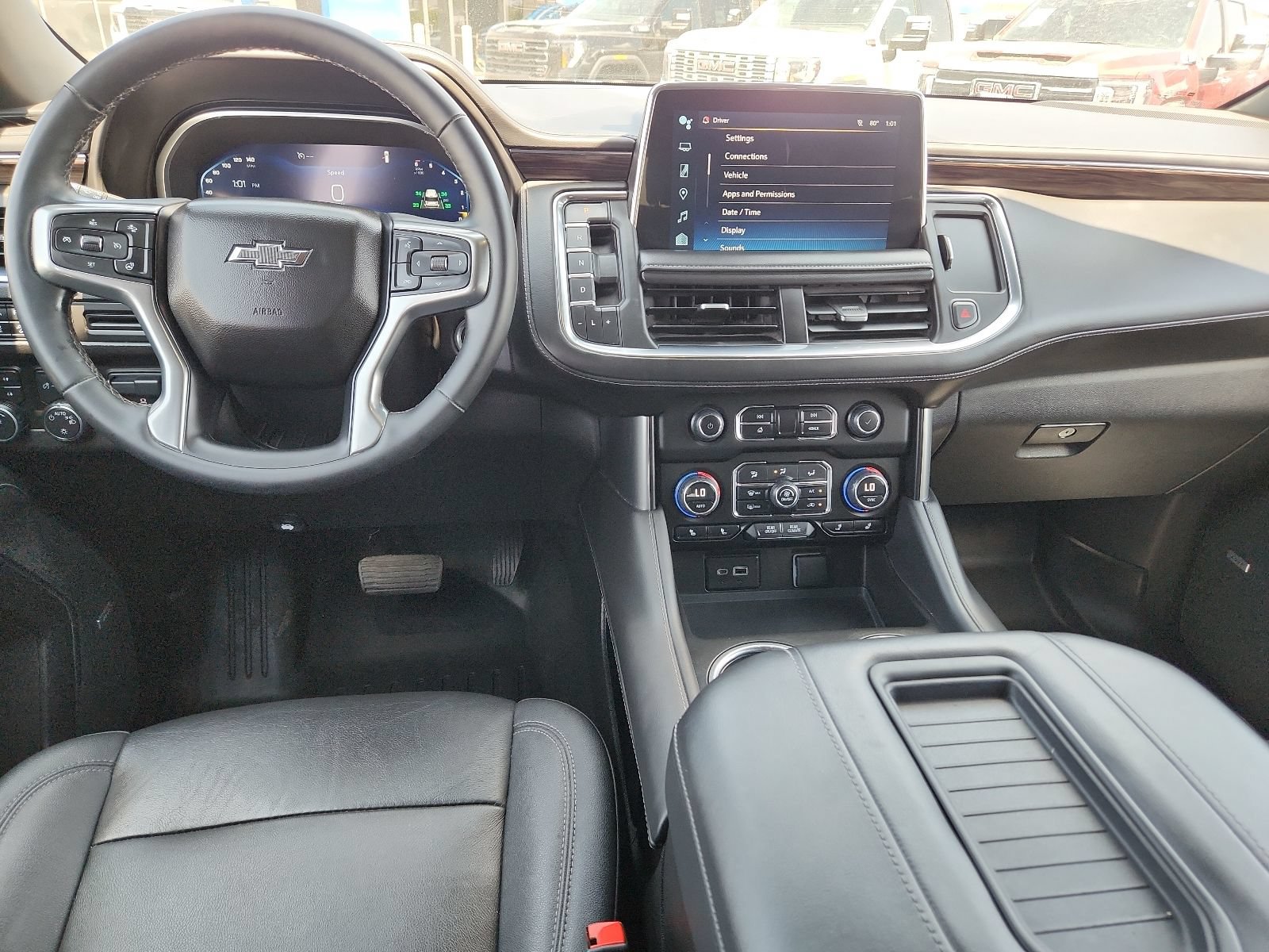 Used 2023 Chevrolet Tahoe Z71 w/ Luxury Package AWD/4WD image 14