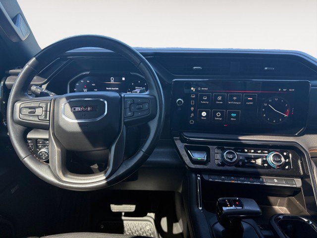 Used 2022 GMC Sierra 1500 AT4 w/ AT4 Preferred Package AWD/4WD image 2