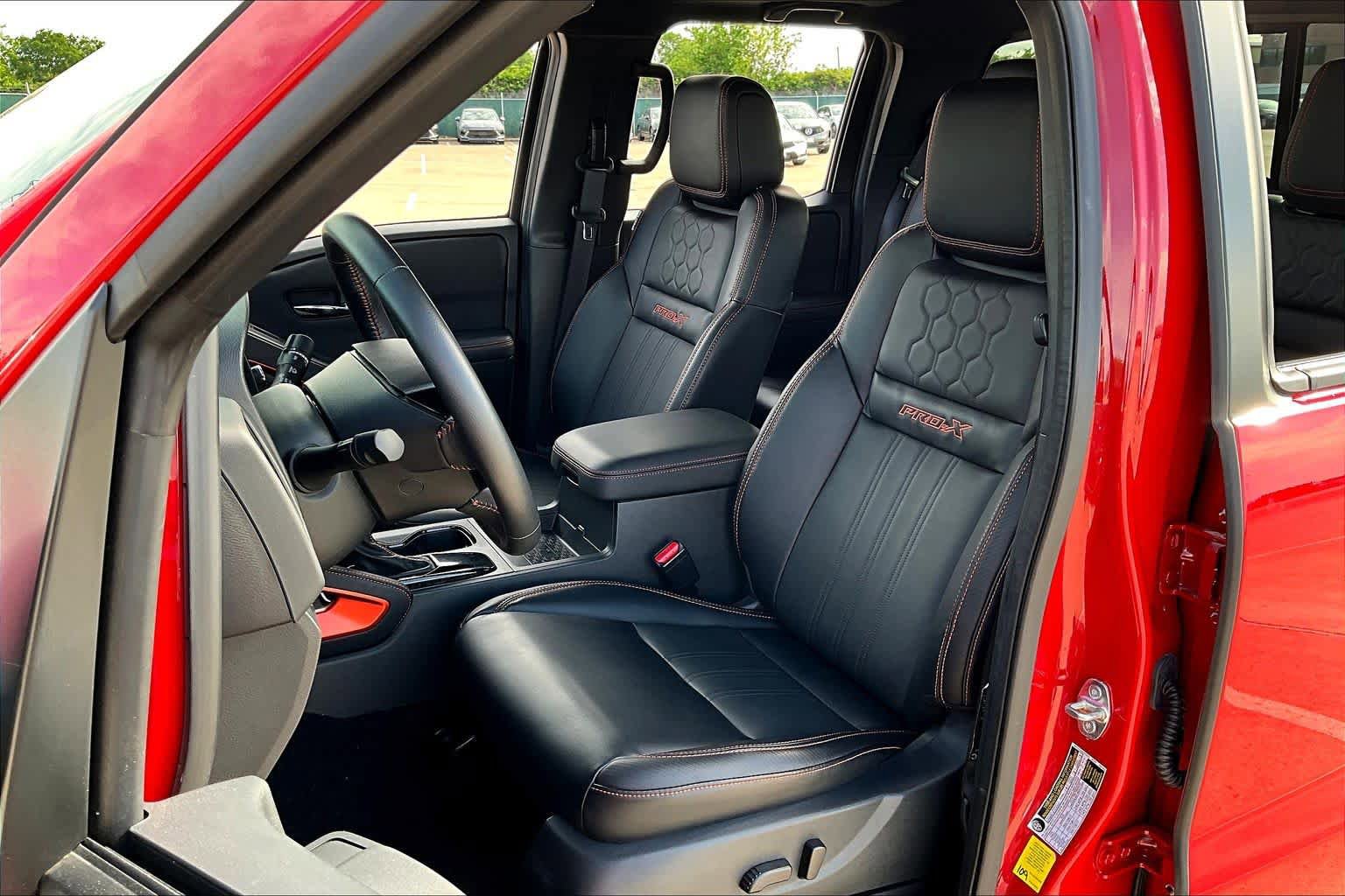 Used 2024 Nissan Frontier Pro-X w/ Pro Premium Package image 8