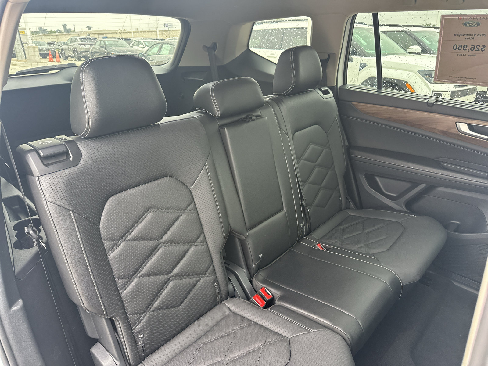 Used 2025 Volkswagen Atlas SE AWD/4WD image 30
