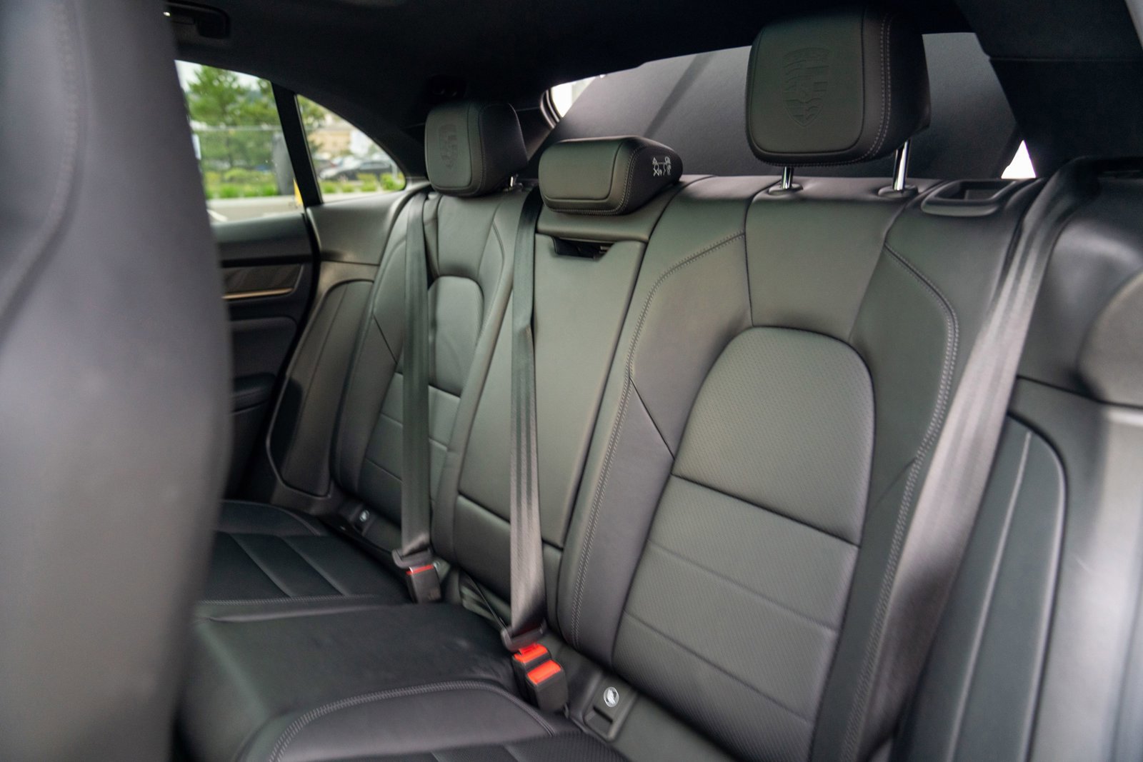 Certified 2025 Porsche Macan 4 Electric image 25