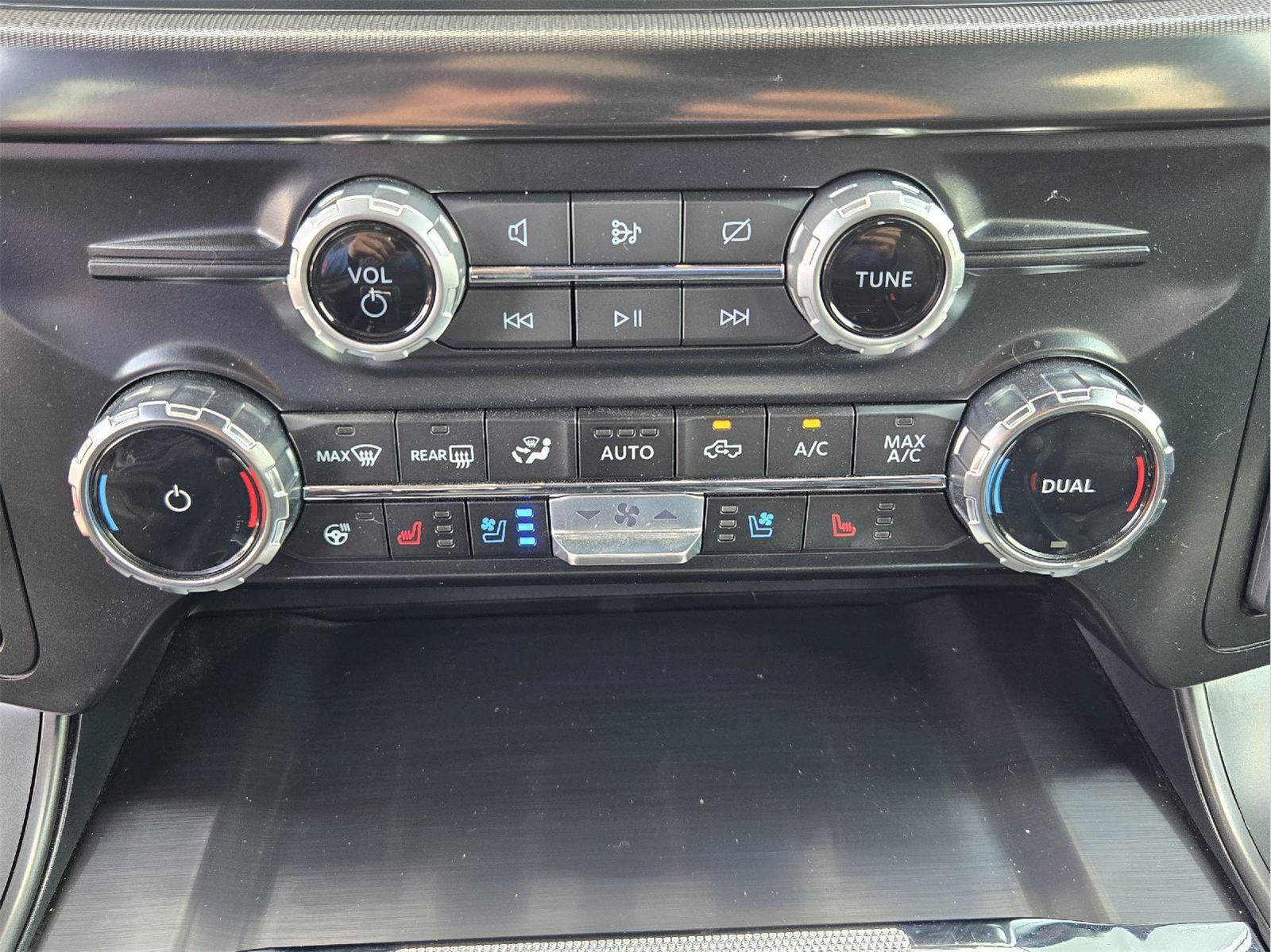 Certified 2024 Ford F150 Lariat w/ FX4 Off-Road Package AWD/4WD image 18