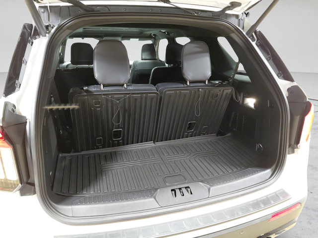 Used 2025 Ford Explorer ST-Line AWD/4WD image 17