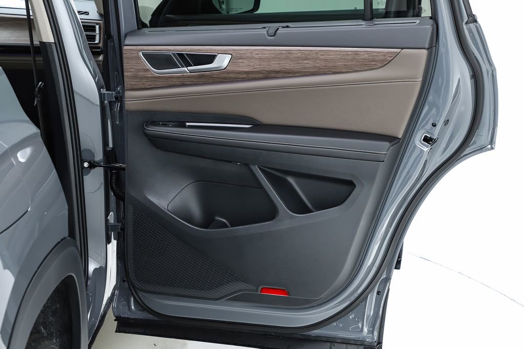 New 2026 Volkswagen Atlas SEL image 31
