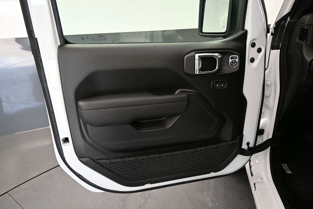 New 2026 Jeep Gladiator Sport AWD/4WD image 15